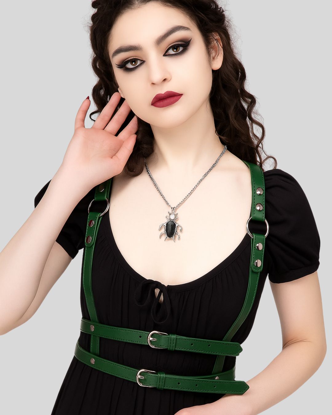 Émeraude Nocturne – Harnais en Cuir Vert pour Femme