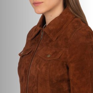 Détail veste daim marron femme